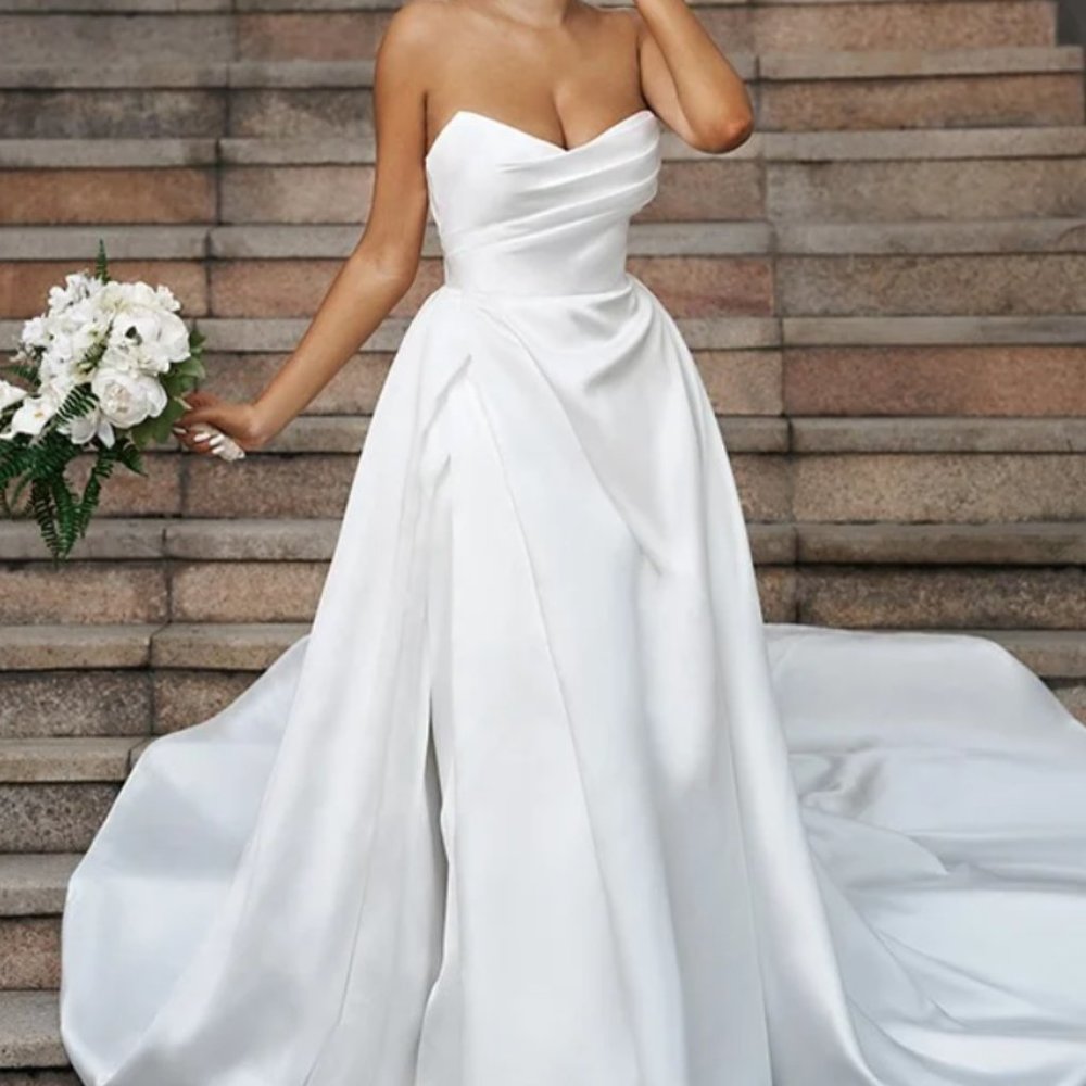 Modern A-Line/Princess Satin Sweetheart Sleeveless Sweep/Brush Train Gown
